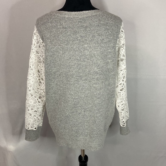 Halogen Gray Chunky Wool Blend Sweater with Lace Sleeves - Picture 3 of 7